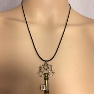 Vintage Look Key Necklace